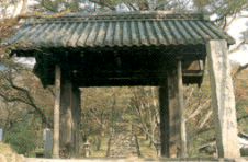 秋月城跡(長屋門)